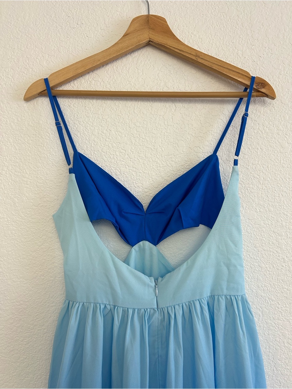COMMENSE Sz M Backless Cutout Cami Maxi Dress OMBRÉ BLUE LIGHTWEIGHT - Picture 7 of 13